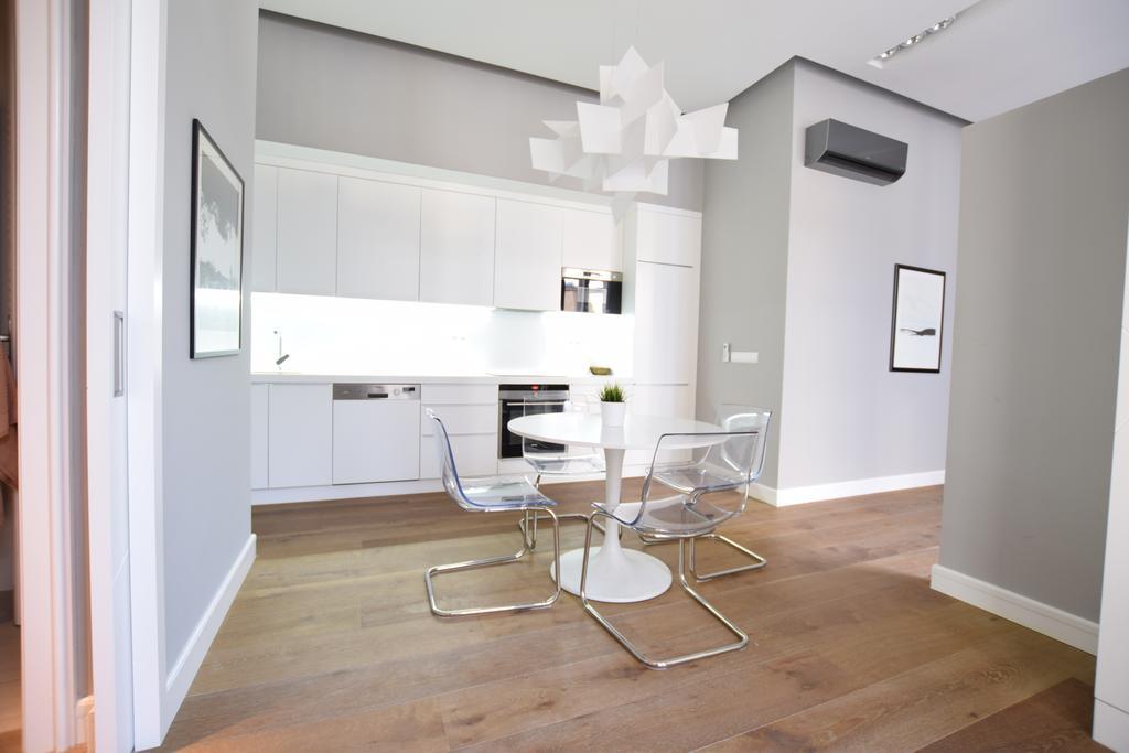Luxury Apartment By Hi5 - Szervita Suite Budapest Exteriör bild