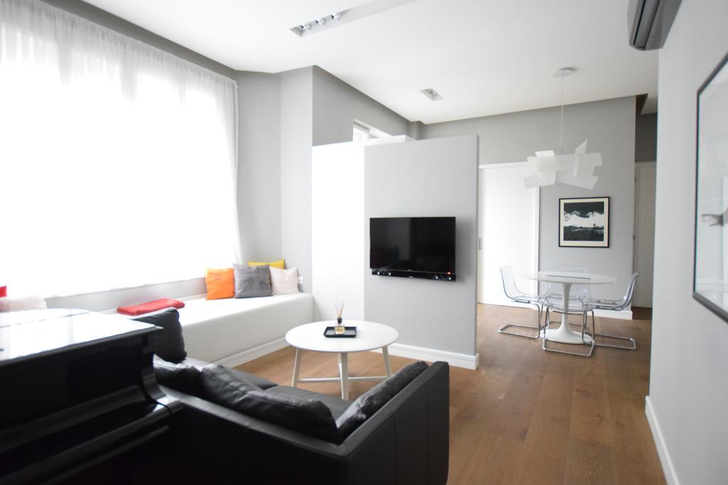 Luxury Apartment By Hi5 - Szervita Suite Budapest Exteriör bild
