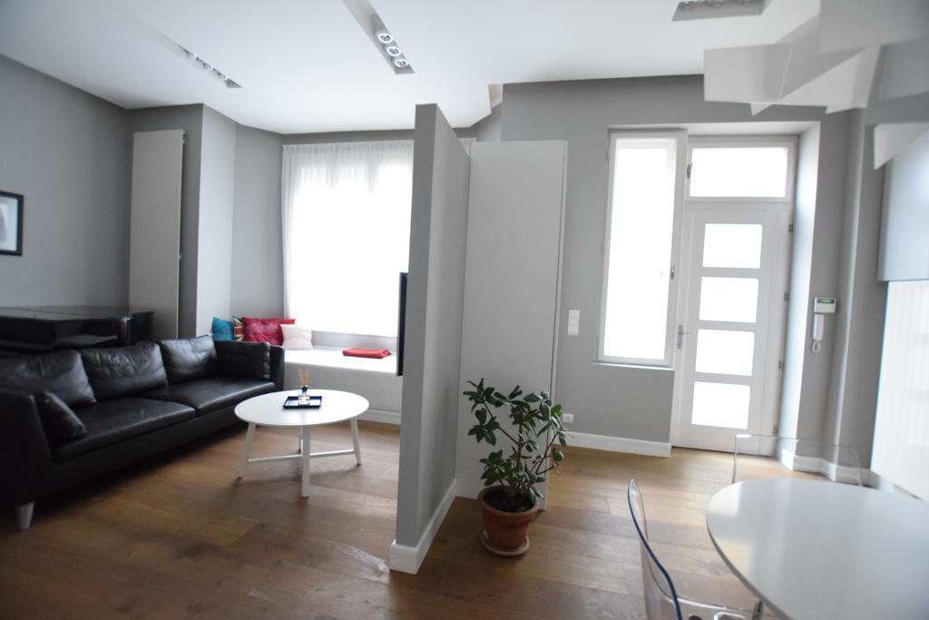 Luxury Apartment By Hi5 - Szervita Suite Budapest Exteriör bild