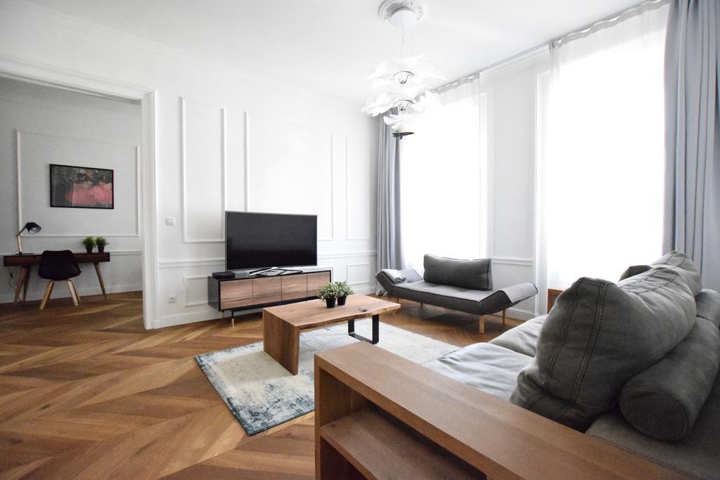 Luxury Apartment By Hi5 - Szervita Suite Budapest Exteriör bild