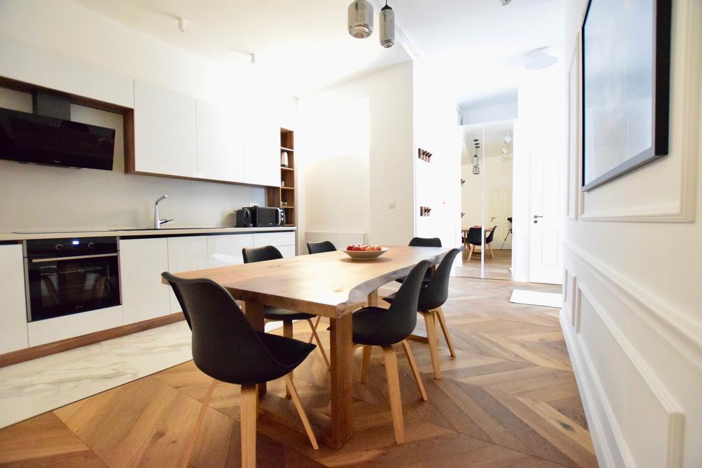 Luxury Apartment By Hi5 - Szervita Suite Budapest Exteriör bild