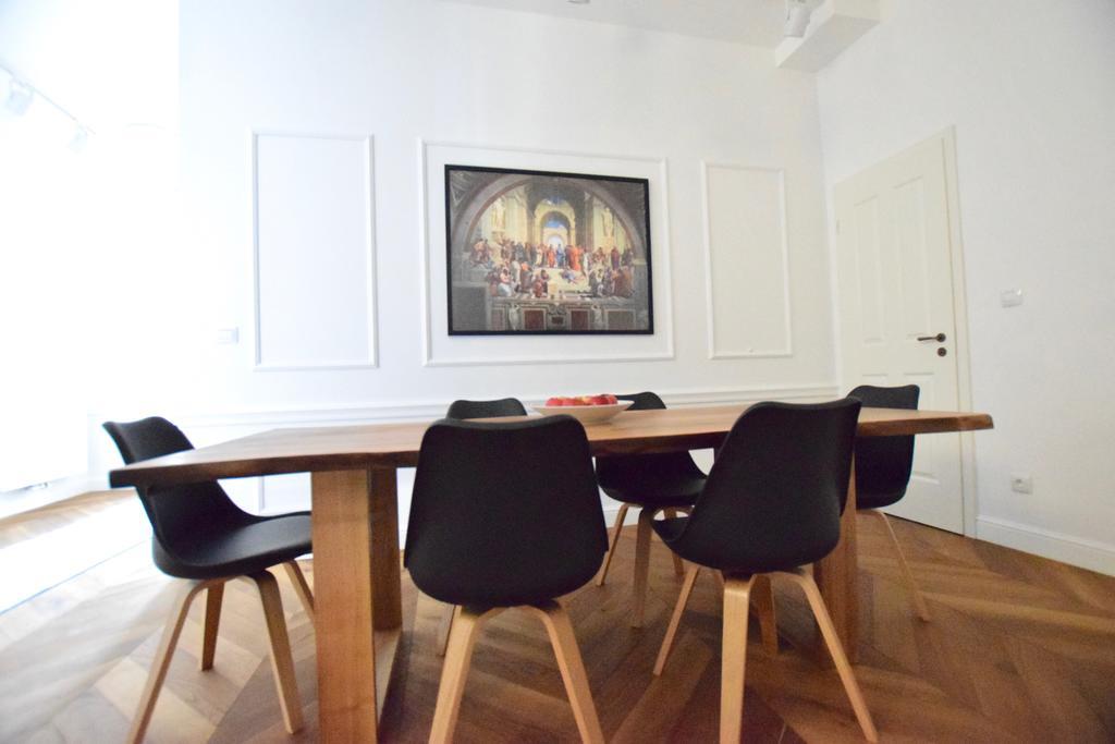 Luxury Apartment By Hi5 - Szervita Suite Budapest Exteriör bild